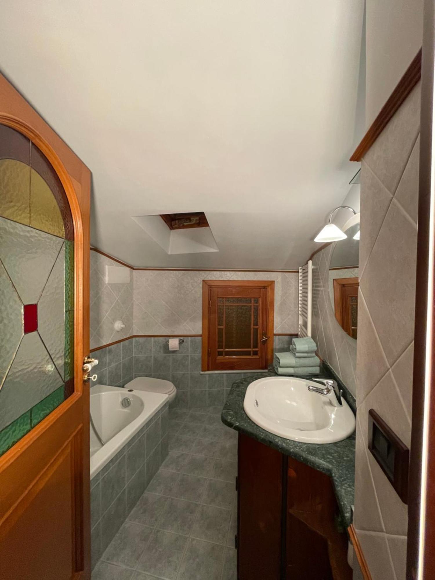 Apartamento La Casa Nel Cortile Castelbuono  Exterior foto